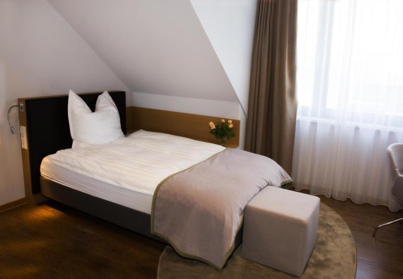 Hotel Am Markt วิปปาเฟิร์ท ภายนอก รูปภาพ
