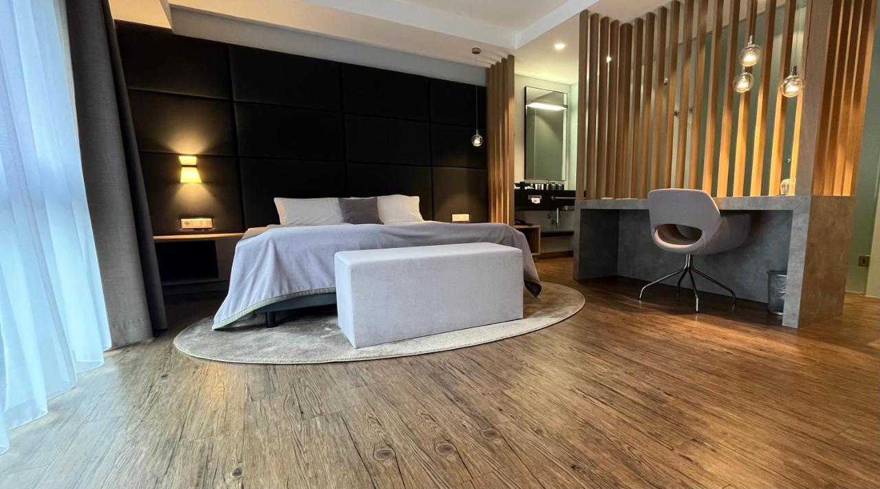 Hotel Am Markt วิปปาเฟิร์ท ภายนอก รูปภาพ