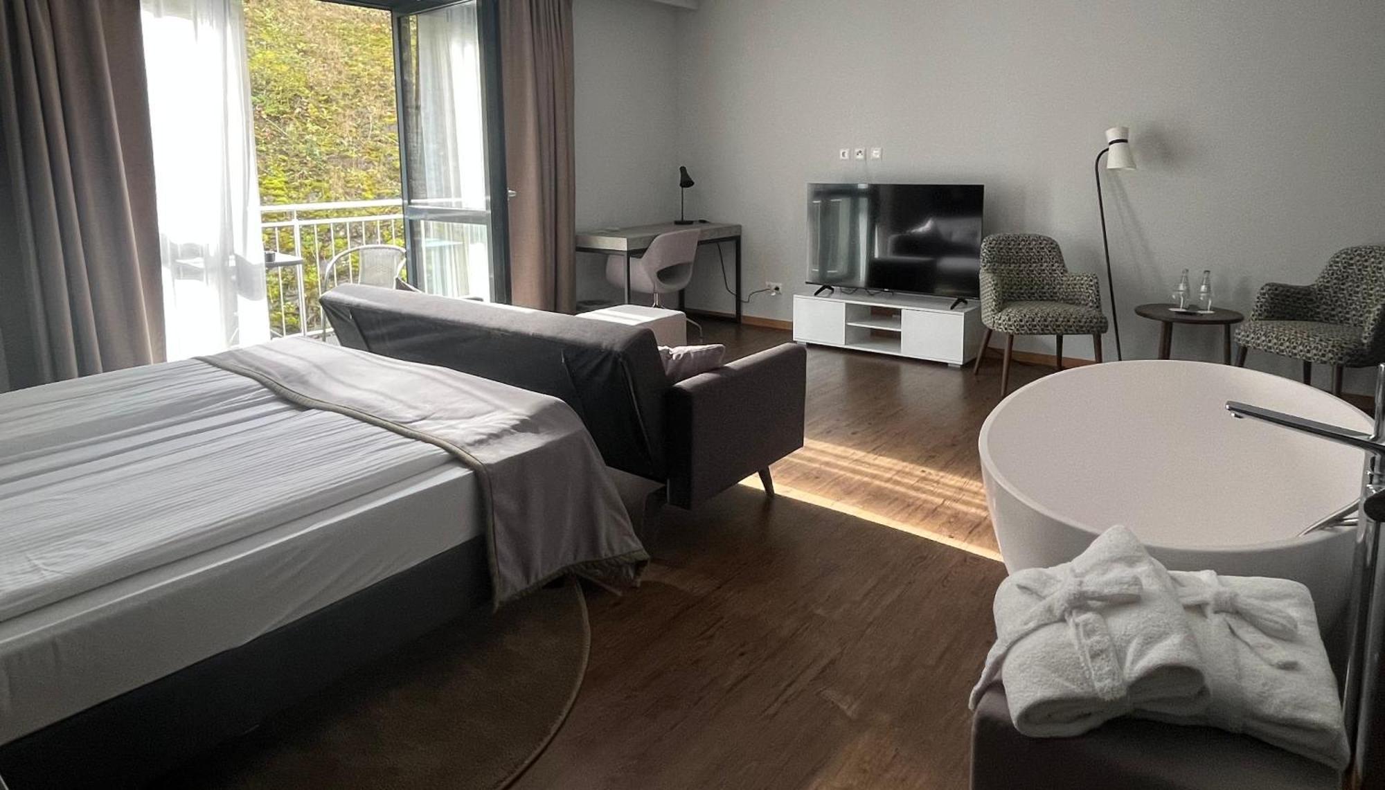 Hotel Am Markt วิปปาเฟิร์ท ภายนอก รูปภาพ